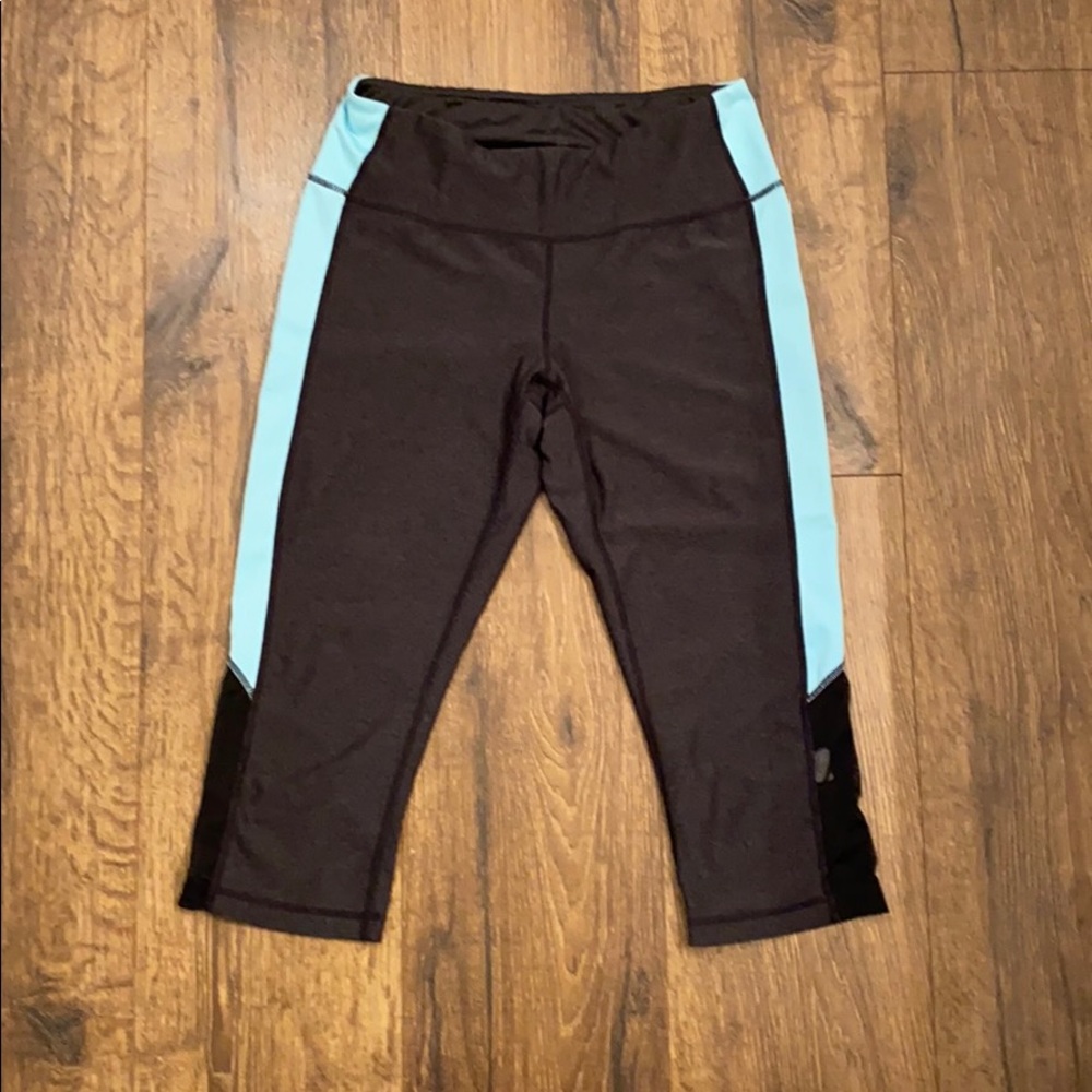 Cropped workout leggings